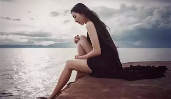 爱燃情感:“亲密”之后,男人有这3个动作,说明他嫌弃你 爱燃情感:“亲密”之后,男人有这3个动作,说明他嫌弃你