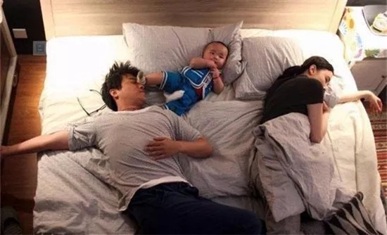 爱燃情感:夫妻睡觉时会做的7个“坏动作”,你一定做过! 爱燃情感:夫妻睡觉时会做的7个“坏动作”,你一定做过!